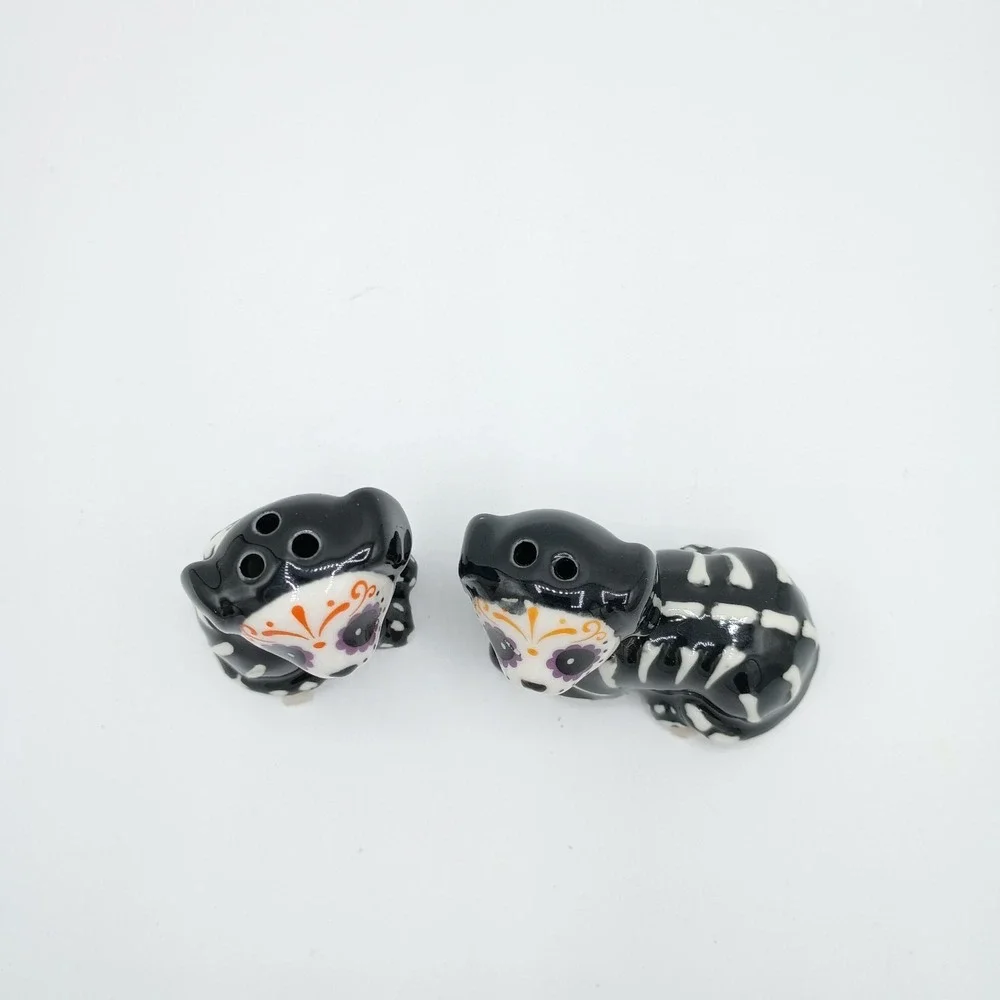 Cracker Barrel  Halloween Sugar Skull Puppy Dog Salt And Pepper Set New